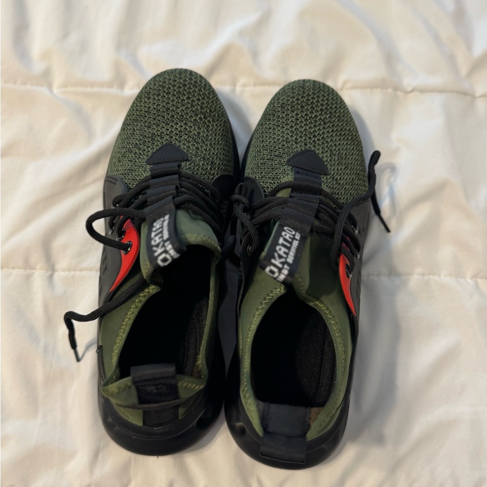 Construction sneakers steel toe puncture proof